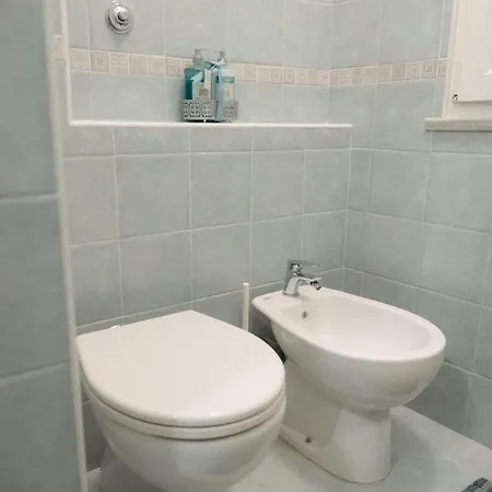 Faboulhouse: Zona Arenella/vomero. Apartament *